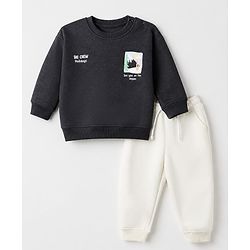 Bonfino Cotton Fleece Knit Oversized Drop Shoulder Full Sleeves Sweatshirt and Jogger Set with Skiing Scene Front & Back Print - Black & White